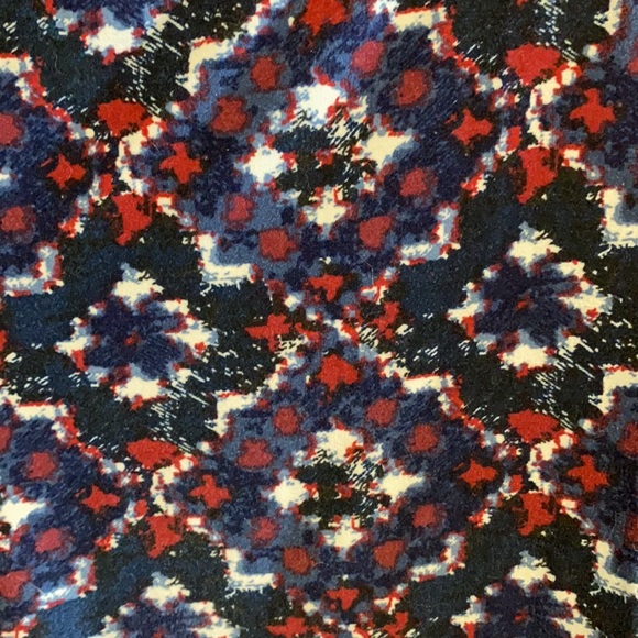 LuLaRoe Tc Leggings - Picture 2 of 3